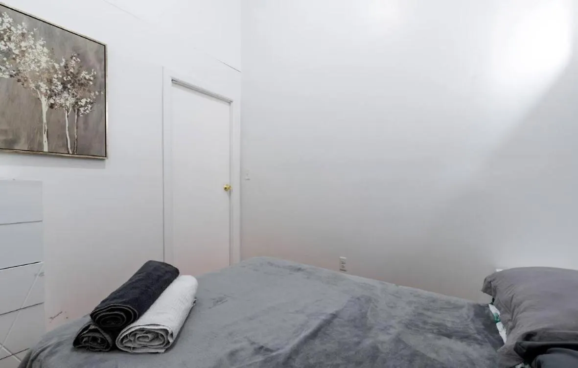 Majestic 3 Bedroom Apartment In Nyc! New York 0*,  USA